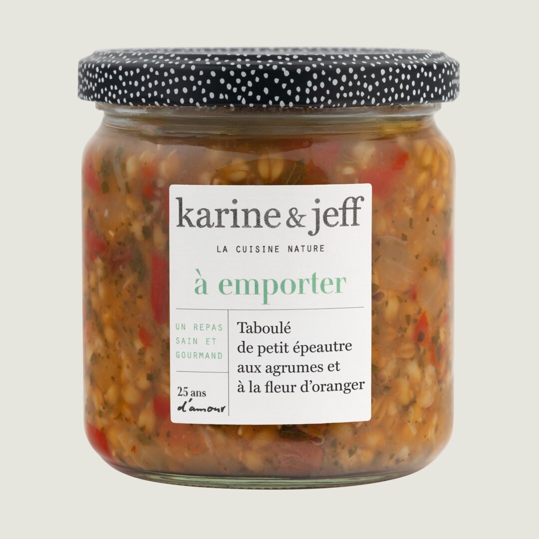 Tabule de espelta pequena com citrinos e flor de laranjeira
