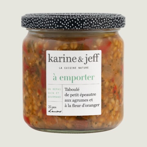 Tabule de espelta pequena com citrinos e flor de laranjeira